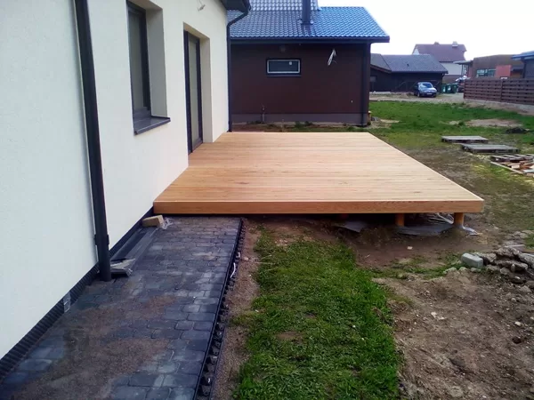 Terasa Pavilnyje 